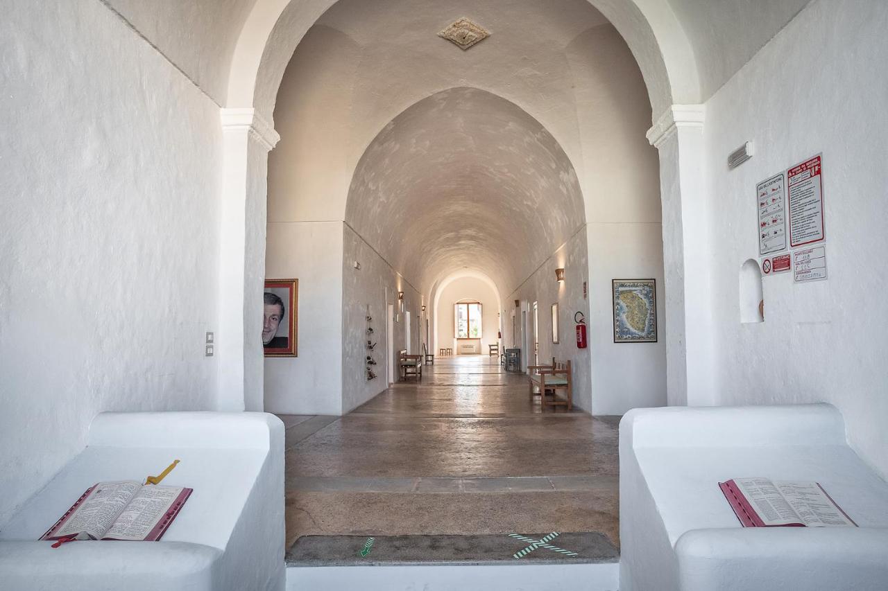 Casa Della Convivialita Don Tonino Bello อเลซซาโน ภายนอก รูปภาพ